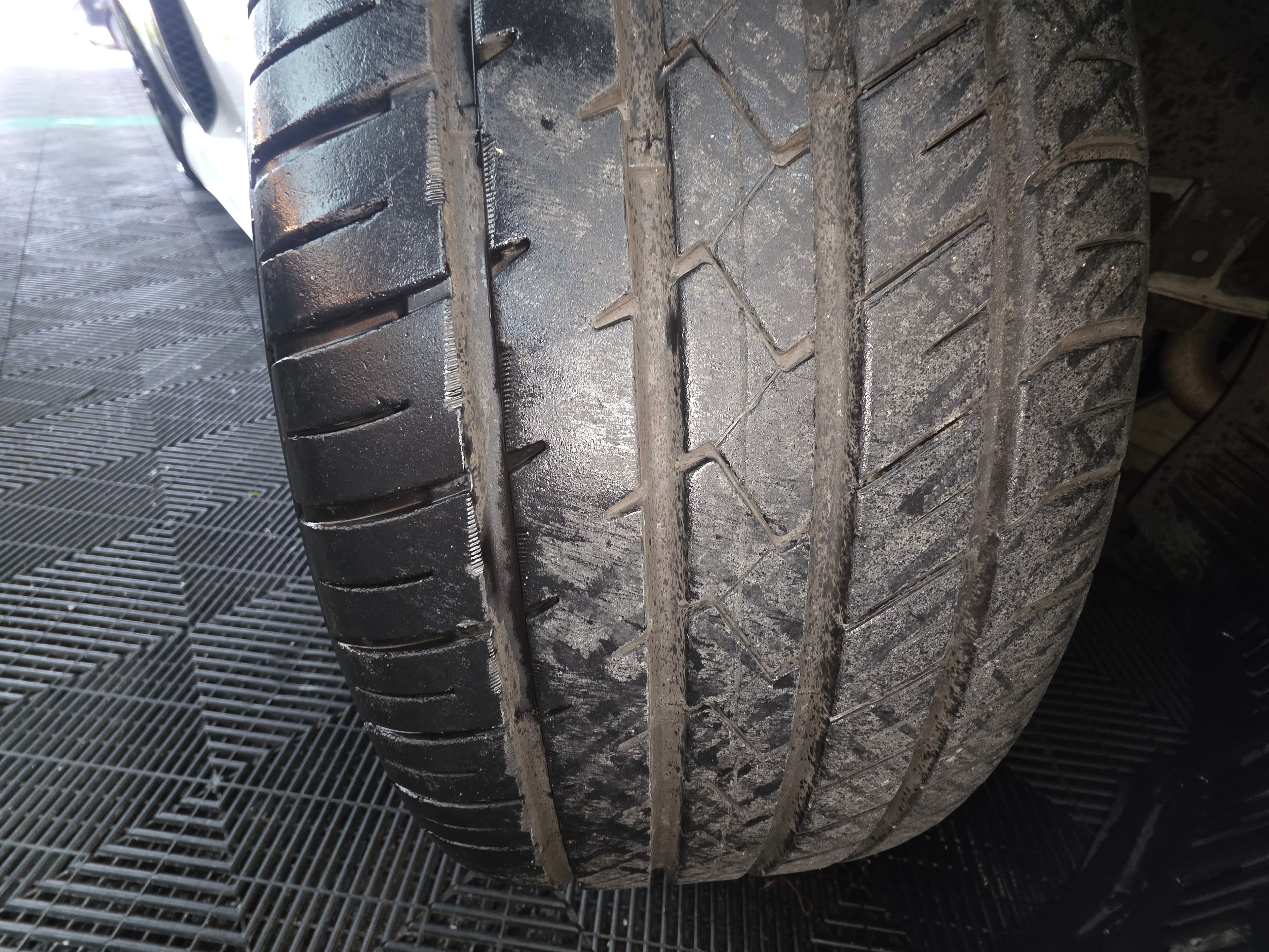 Fotos de inspeccion de neumaticos y ruedas 2