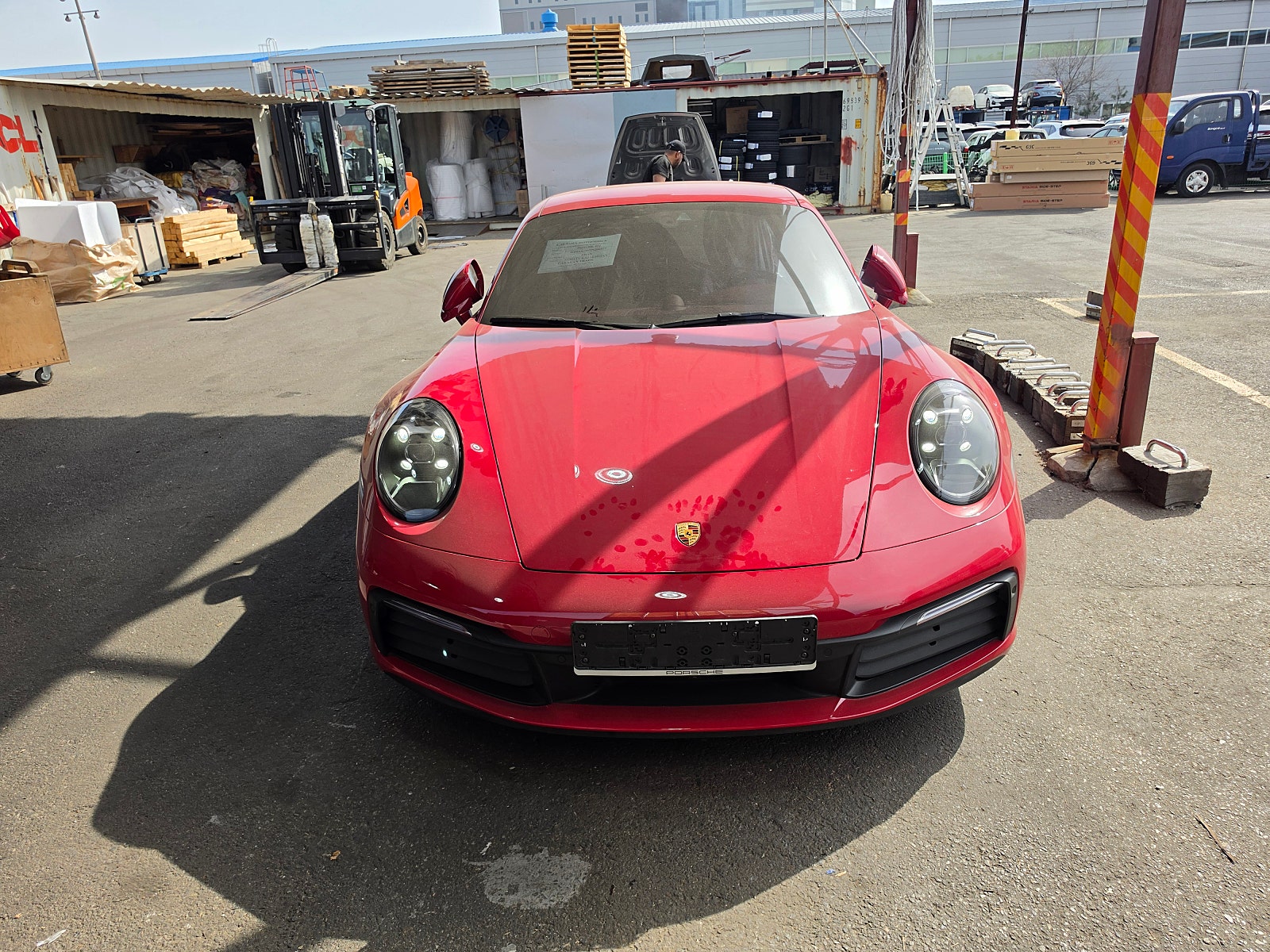 Front of a vehicle — Coupe · Red