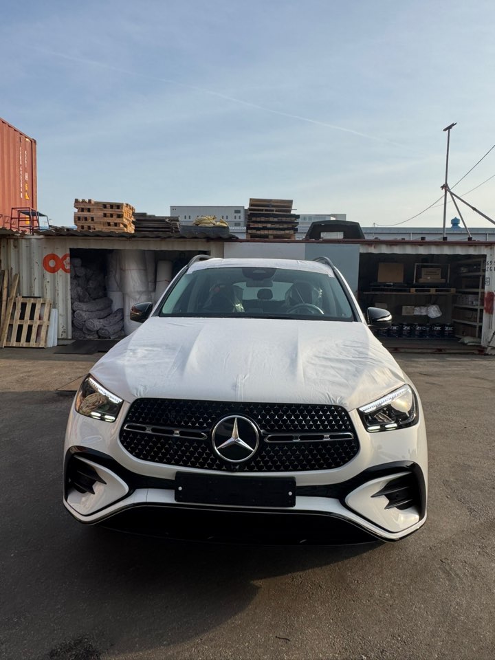 Автомобиль спереди — SUV · Белый